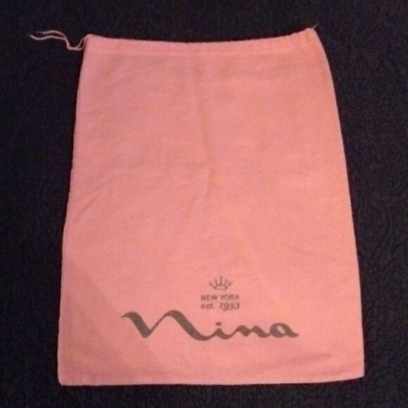 Nina    - Picture 1 of 3